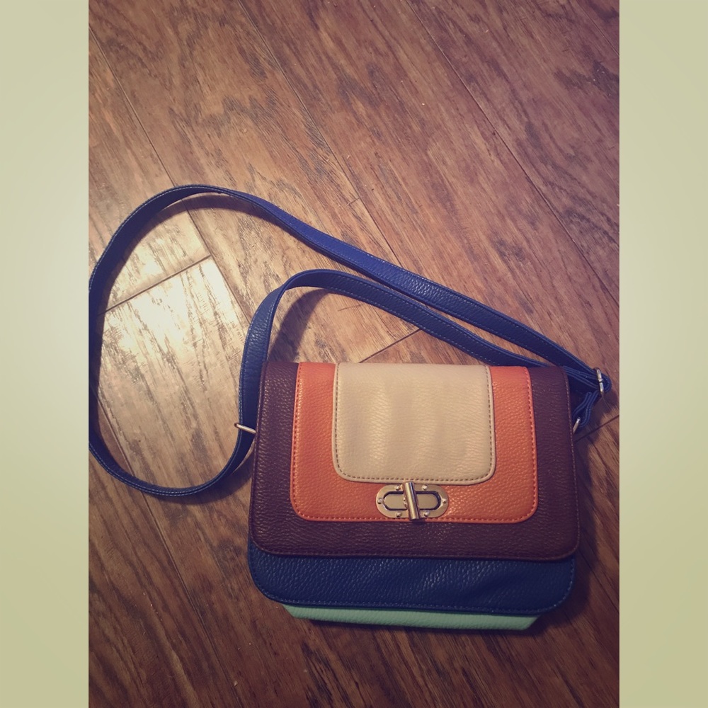 NWOT🌻Big Buddha Multi Color Purse🌻